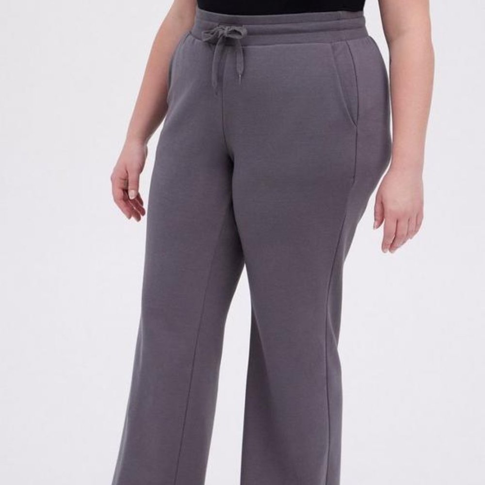 Torrid Charcoal Grey Pull-On Flare Ultra Soft Fleece Mid-Rise Pants Women’s 3x